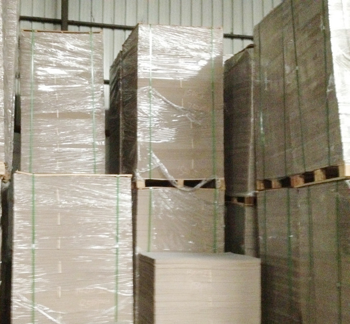 東莞灰板紙廠家.jpg 東莞灰板紙廠家.jpg